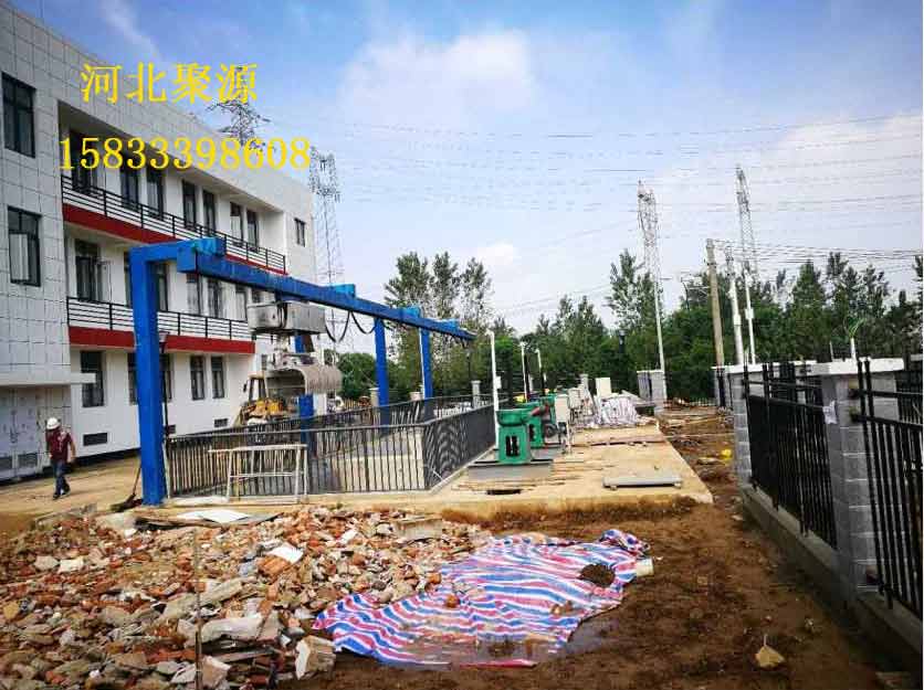 抓斗清污機(jī)